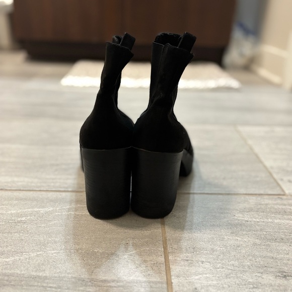 ASOS Black Chunky Heeled Boots - Picture 6 of 7